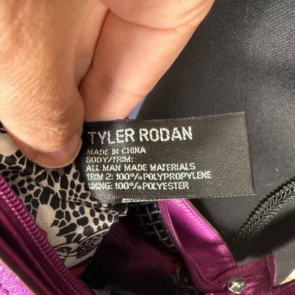 Tyler Rodan Magenta Adjustable Crossbody Shoulder Bag - Picture 10 of 12